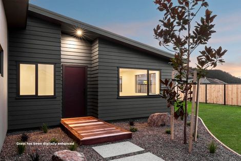 Photo of property in 6 Lake Mckay Drive, Luggate, 9382