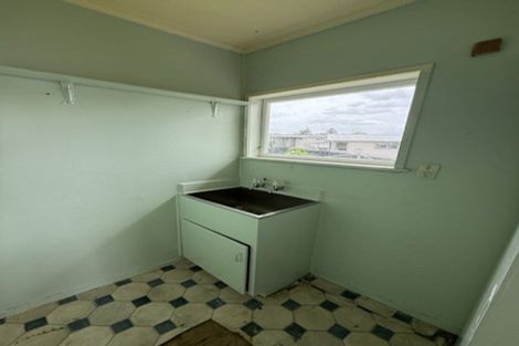 Photo of property in 9 Justin Place, Te Atatu Peninsula, Auckland, 0610