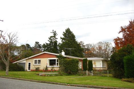 Photo of property in 3 Derby Street, Tapanui, 9522
