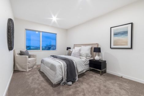 Photo of property in 25 Toanui Road, Hobsonville, Auckland, 0616