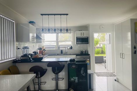 Photo of property in 13 Addington Avenue, Manurewa, Auckland, 2102