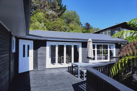 Photo of property in 76 Wyndham Road, Pinehaven, Upper Hutt, 5019