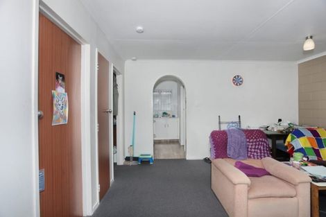 Photo of property in 2/297 Ruahine Street, Terrace End, Palmerston North, 4410