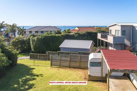 Photo of property in 14 Moray Place, Whiritoa, Whangamata, 3691