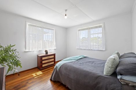 Photo of property in 12 Regent Place, Blagdon, New Plymouth, 4310