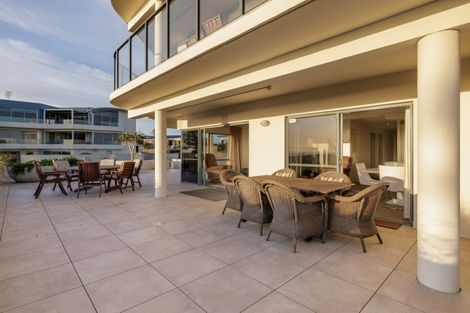 Photo of property in 208/178 Marine Parade, Mount Maunganui, 3116