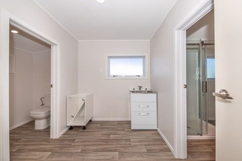 Photo of property in 2 Shelswell Street, Westport, 7825