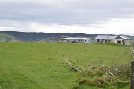 Photo of property in 162 School Road, Slope Point, Tokanui, 9884