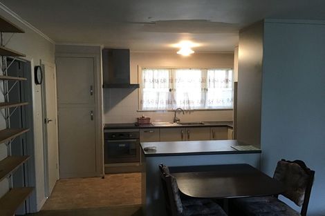 Photo of property in 1/2 Bowling Avenue, Epsom, Auckland, 1023