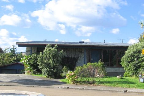 Photo of property in 15 Chorley Grove, Churton Park, Wellington, 6037