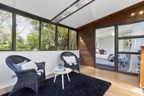 Photo of property in 3/57 Pupuke Road, Birkenhead, Auckland, 0627