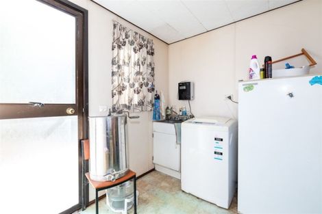 Photo of property in 300 State Highway 16, Kumeu, 0892