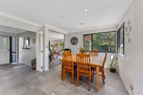 Photo of property in 10 Carlow Grove, Birchville, Upper Hutt, 5018