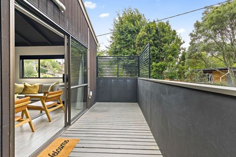 Photo of property in 1/663a Beach Road, Rothesay Bay, Auckland, 0630