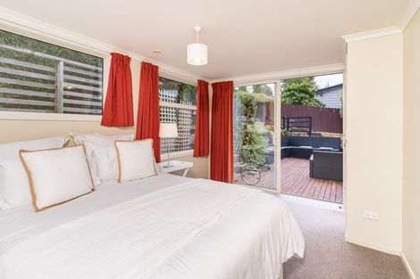 Photo of property in 11 Glenross Street, Glenross, Dunedin, 9011