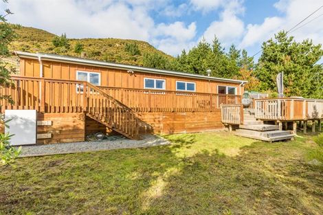 Photo of property in 675 Coast Road, Wainuiomata Coast, Wainuiomata, 5373