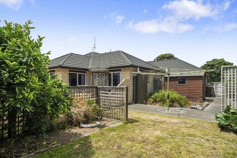 Photo of property in 21 Kotuku Drive, Paraparaumu Beach, Paraparaumu, 5032