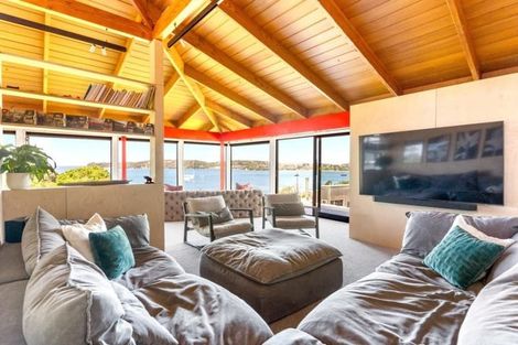 Photo of property in 1/3 Swann Beach Road, Stanmore Bay, Whangaparaoa, 0932