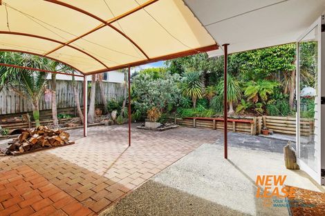 Photo of property in 12 Webb Place, Forrest Hill, Auckland, 0620