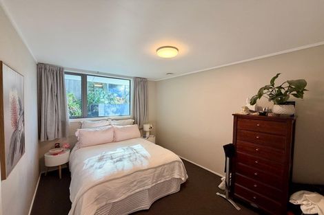 Photo of property in 77 View Road, Houghton Bay, Wellington, 6023