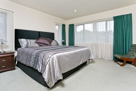Photo of property in 7 Landvale Court, Browns Bay, Auckland, 0630