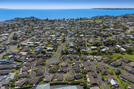 Photo of property in 6 The Boulevard, Red Beach, 0932