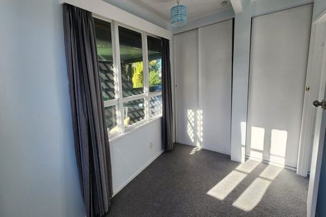 Photo of property in 175 Beach Haven Road, Beach Haven, Auckland, 0626