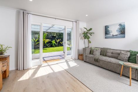 Photo of property in 21 Government Road, Raglan, 3225