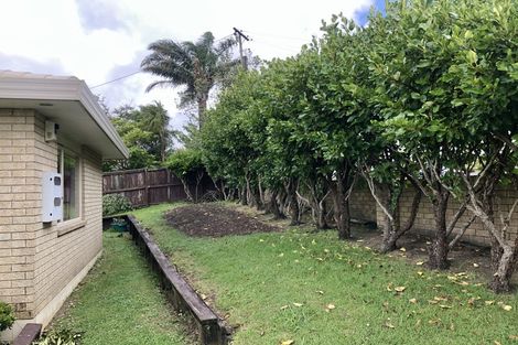 Photo of property in 80 Luckens Road, West Harbour, Auckland, 0618