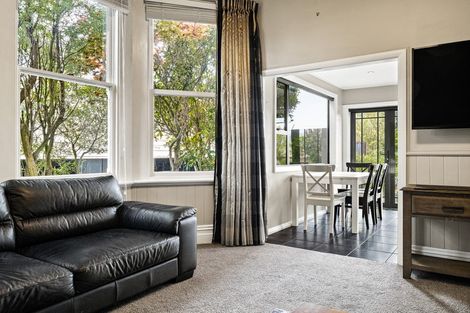 Photo of property in 44 Hargest Crescent, Saint Kilda, Dunedin, 9012