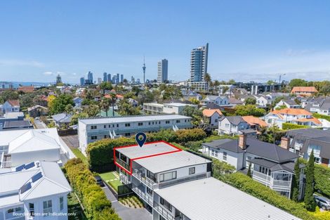 Photo of property in 8/29 Sentinel Road, Herne Bay, Auckland, 1011