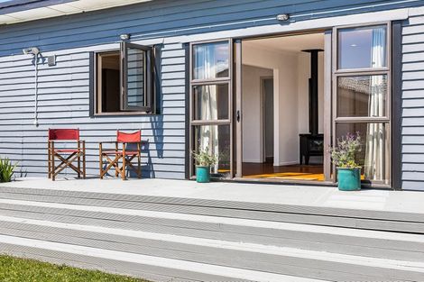 Photo of property in 37a Border Road, Henderson, Auckland, 0612