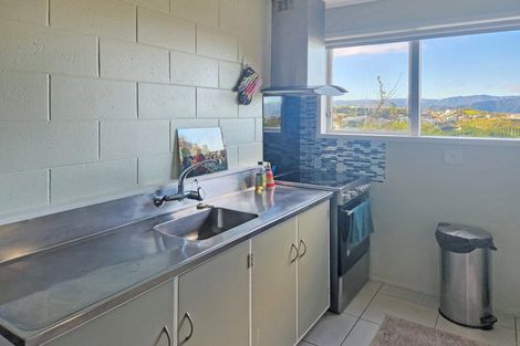 Photo of property in 10b Camellia Terrace, Maungaraki, Lower Hutt, 5010