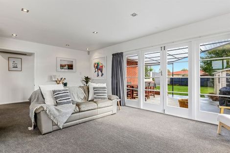 Photo of property in 7 Chedworth Avenue, Bishopdale, Christchurch, 8053