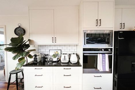 Photo of property in 26 Maple Grove, Maungaraki, Lower Hutt, 5010