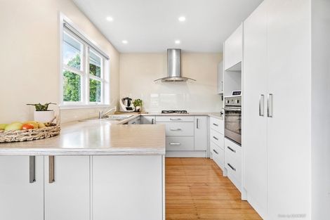 Photo of property in 70 Bassett Road, Johnsonville, Wellington, 6037