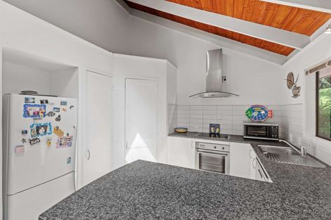 Photo of property in 3/72 Lake Road, Northcote, Auckland, 0627