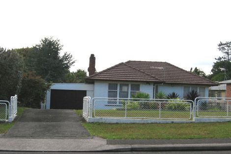 Photo of property in 17 Amberley Avenue, Te Atatu South, Auckland, 0610