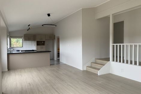 Photo of property in 8 Kayle Glen, West Harbour, Auckland, 0618