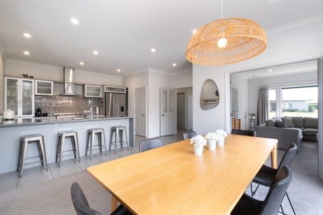 Photo of property in 10 Donald Place, Frimley, Hastings, 4120