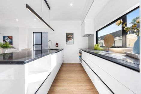 Photo of property in 8/45 Anzac Street, Takapuna, Auckland, 0622