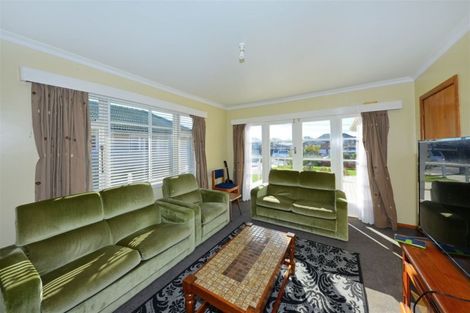 Photo of property in 14 Bournemouth Crescent, Aranui, Christchurch, 8061