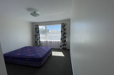 Photo of property in 60 Colwill Road, Massey, Auckland, 0614