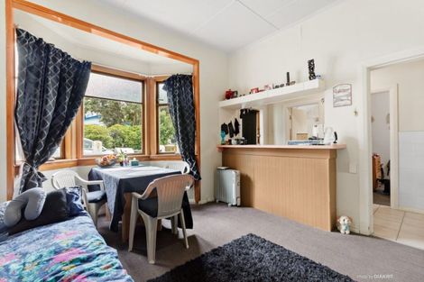 Photo of property in 7 Murray Street, Island Bay, Wellington, 6023