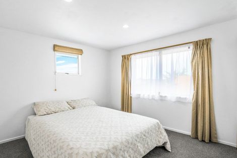 Photo of property in 19 Courtfield Close, Parklands, Christchurch, 8083