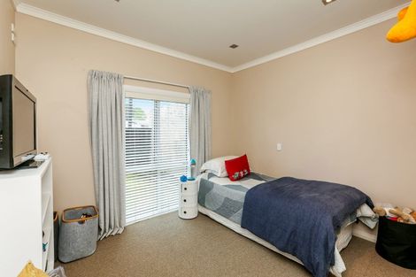 Photo of property in 70 Lemon Street, New Plymouth, 4310