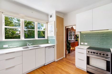 Photo of property in 118a Vigor Brown Street, Napier South, Napier, 4110