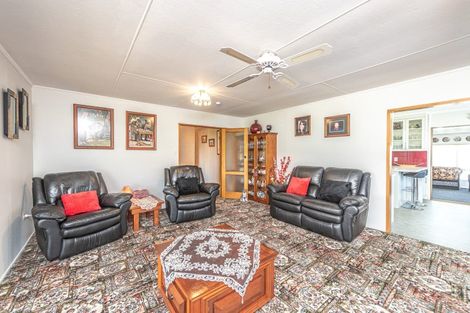 Photo of property in 18 Swinbourne Street, Waverley, 4510