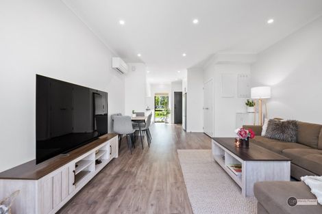 Photo of property in 33 Leo Waikari Crescent, Wallaceville, Upper Hutt, 5018