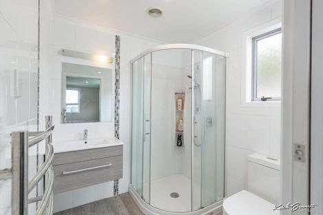 Photo of property in 182 Major Drive, Kelson, Lower Hutt, 5010